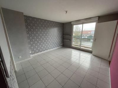 For rent Apartment SAINTE-SUZANNE  25