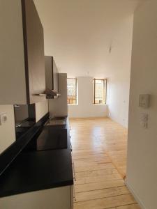 For rent Apartment CAZERES  31