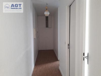 For rent Apartment BEAUVAIS 