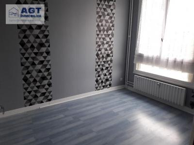 For rent Apartment BEAUVAIS 