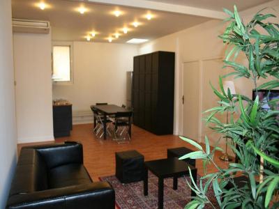 photo For rent Apartment BORDEAUX 33