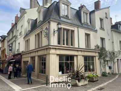 For sale Commerce CHINON  37