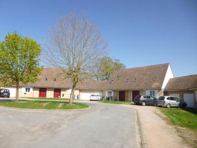 Location Maison MONTMARAULT  03