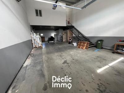 Location Commerce NIMES 30900