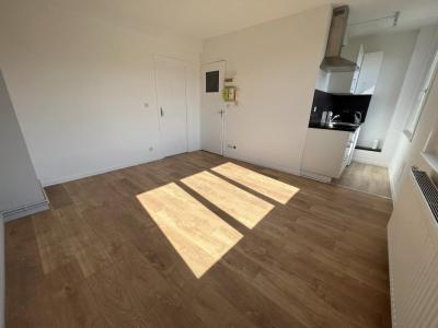 For rent Apartment LEZENNES  59