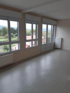 photo For rent Apartment MESVRES 71