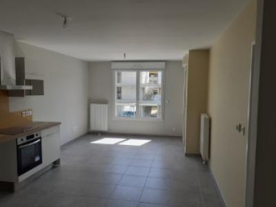 For rent Apartment SARAN  45