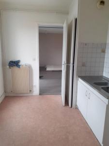 photo For rent Apartment CHATEAU-RENAULT 37