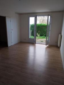 For rent Apartment GIZEUX  37