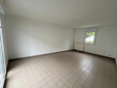 For sale Apartment MONTREUIL-JUIGNE 