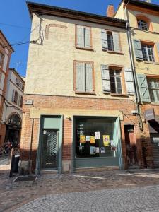 Location Commerce MONTAUBAN 82000