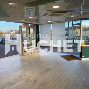 photo For rent Commerce BLAINVILLE-SUR-ORNE 14