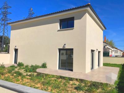 For sale House MONTELIMAR  26