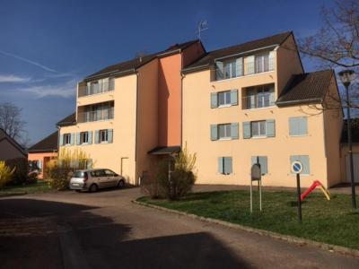 For rent Apartment FONTAINES  71