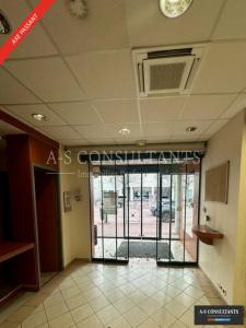 Location Local commercial CHAMBERY 73000