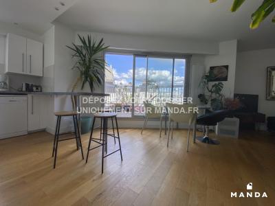 photo For rent Apartment PARIS-18EME-ARRONDISSEMENT 75