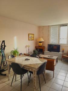 Vente Appartement 4 pices BAGNOLS-SUR-CEZE 30200