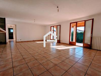 For rent House LEGUEVIN 