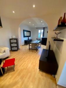 Location Appartement VALLAURIS  06