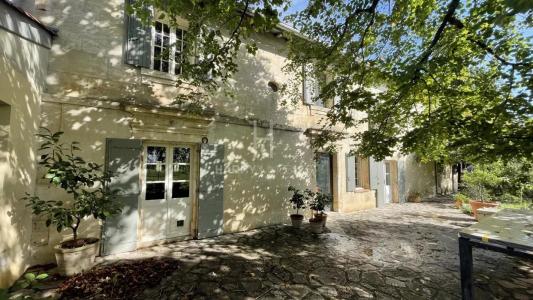 For sale House ARLES  13