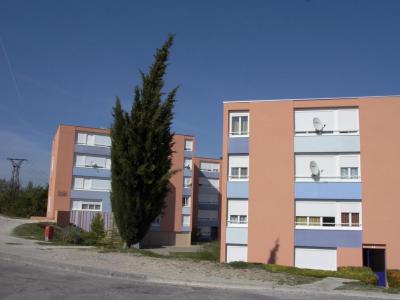 Location Appartement VALREAS  84