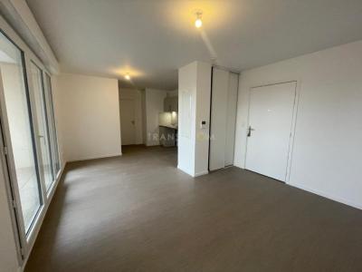 Location Appartement 3 pices VILLE-AUX-DAMES 37700