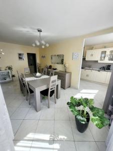 Vente Appartement 4 pices VITROLLES 13127