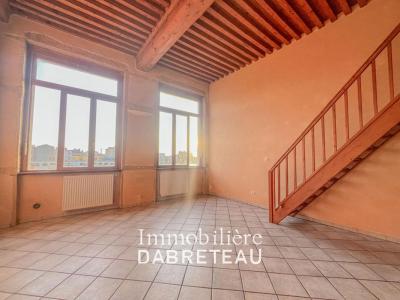 Location Appartement LYON-4EME-ARRONDISSEMENT 