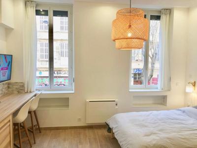 photo For rent Apartment MARSEILLE-1ER-ARRONDISSEMENT 13