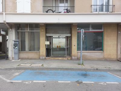 Location Commerce CAVAILLON  84