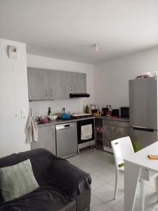 Location Appartement LENTILLY 