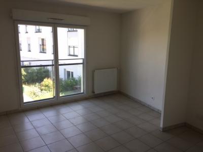 For rent Apartment FEYZIN 