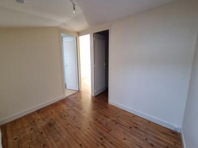 For rent House VALENCE  26