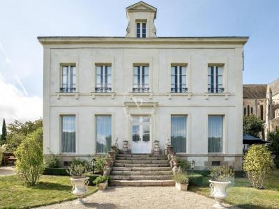 For sale Prestigious house VIEILLEVIGNE  44