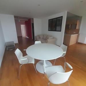 For rent Apartment ROCHE-SUR-YON  85