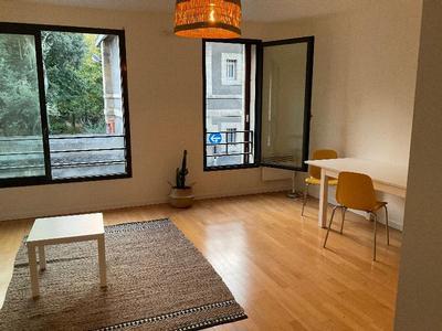 photo For rent Apartment BORDEAUX 33