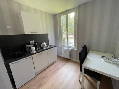 For rent Apartment OULLINS  69