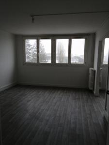 For rent Apartment GRANDVILLIERS  60