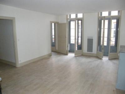 photo For rent Apartment MONTAUBAN 82