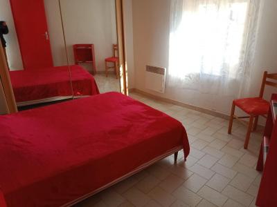 photo For rent Apartment GARDE-ADHEMAR 26