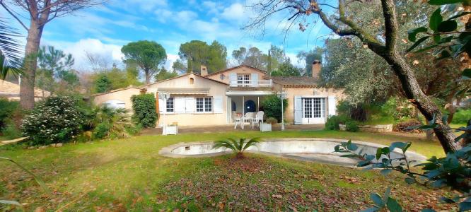 For sale House FREJUS  83