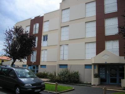 Location Appartement 4 pices MAY-SUR-EVRE 49122