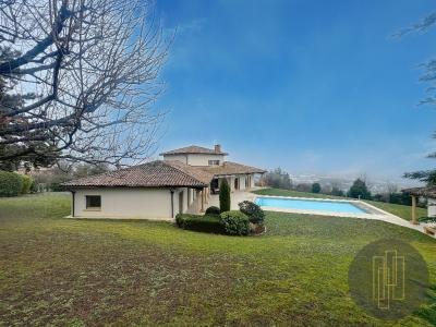 For sale Prestigious house LIMAS  69