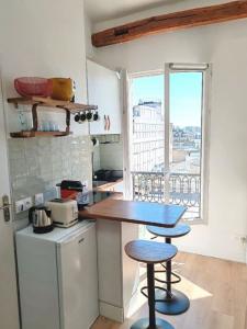 photo For rent Apartment PARIS-10EME-ARRONDISSEMENT 75