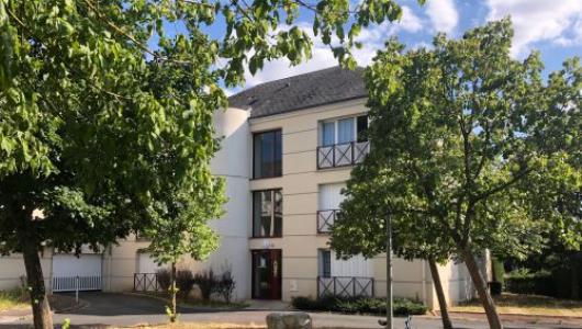 Location Appartement 4 pices ORVAL 18200