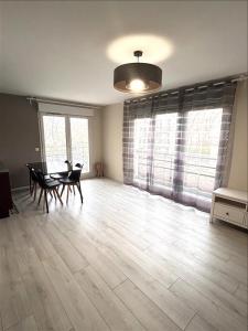 photo For rent Apartment CHELLES 77