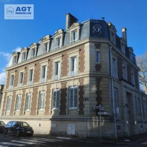 photo For rent Apartment BEAUVAIS 60