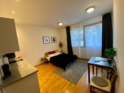 photo For rent Apartment PARIS-17EME-ARRONDISSEMENT 75