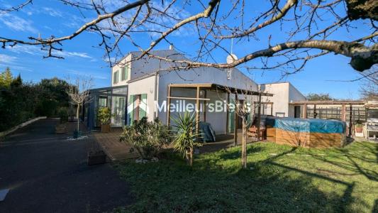 For sale Prestigious house NIEUL-SUR-MER  17