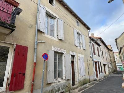 Vente Maison 8 pices RUFFEC 16700